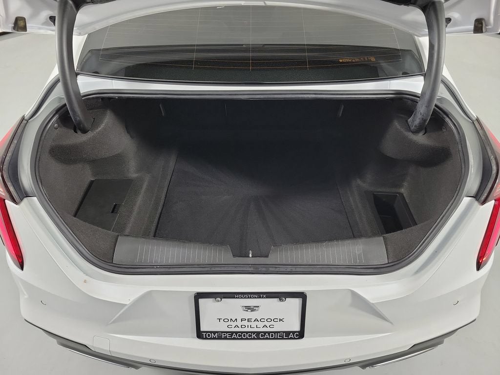 2024 Cadillac CT4 Luxury