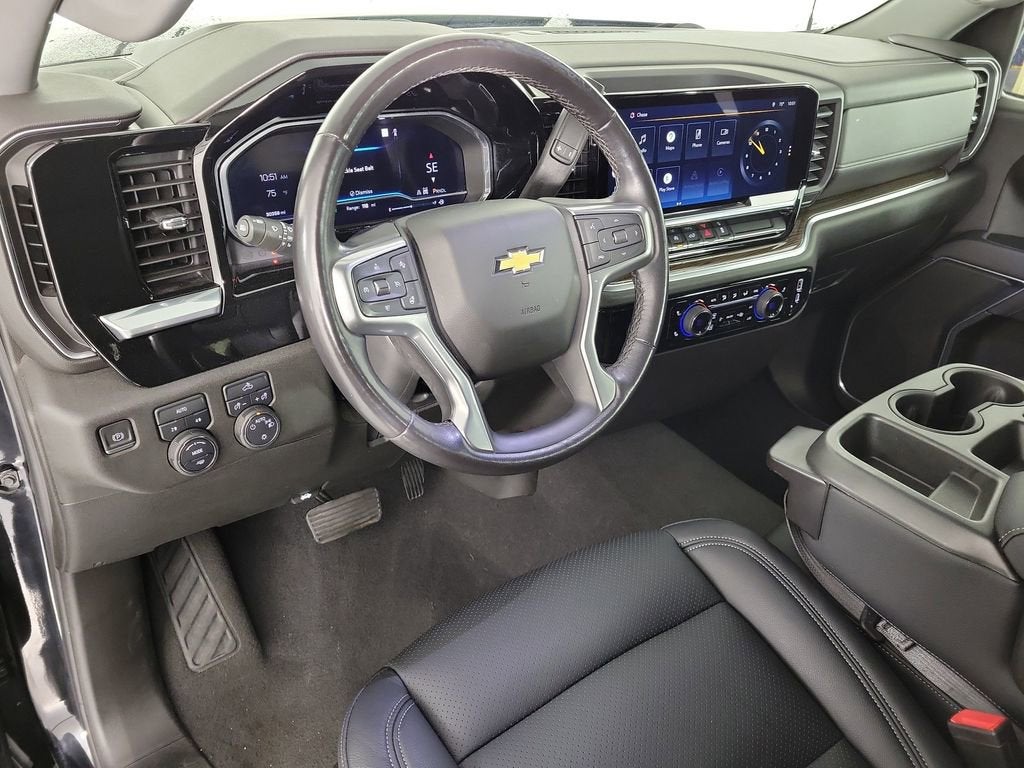 2022 Chevrolet Silverado 1500 LT (2FL)