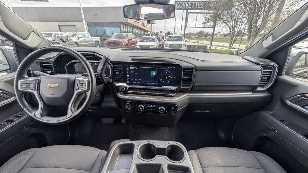 2022 Chevrolet Silverado 1500 LT (2FL)