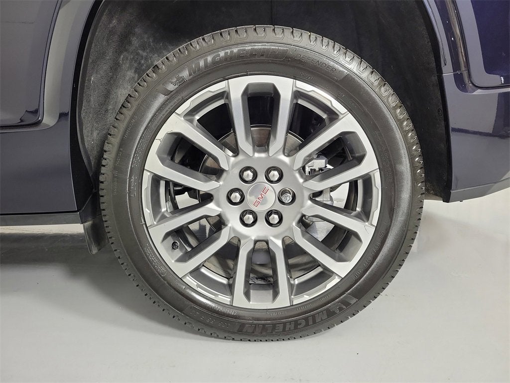 2022 GMC Acadia Denali