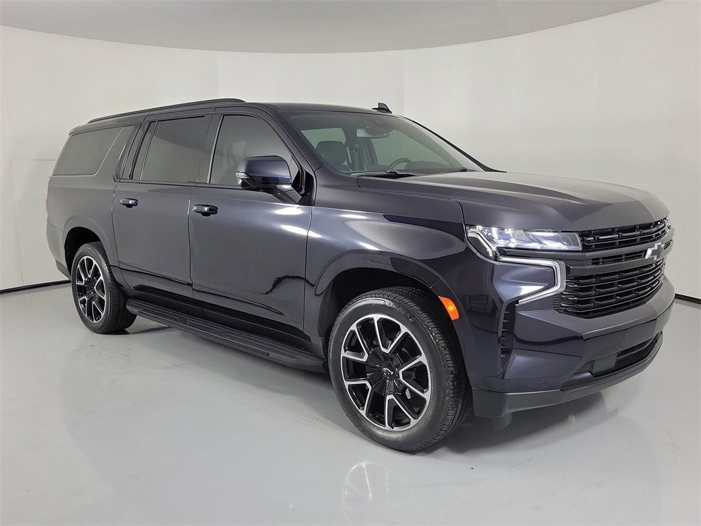2023 Chevrolet Suburban RST