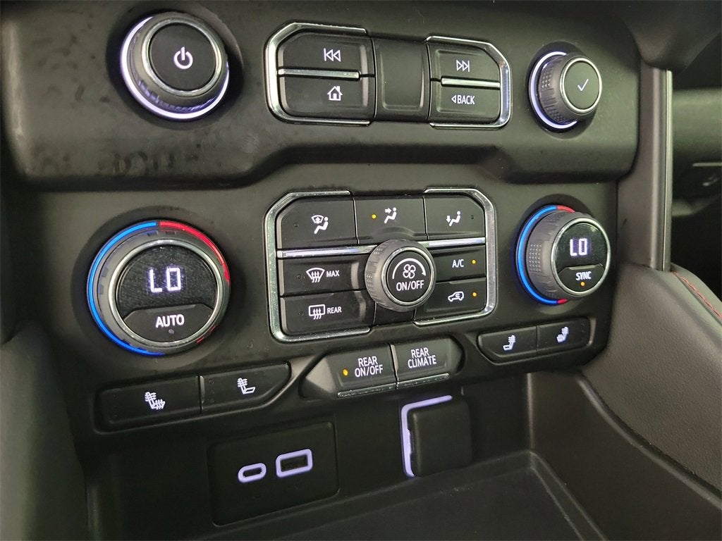 2023 Chevrolet Suburban RST