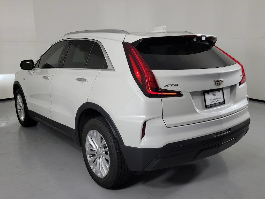 2024 Cadillac XT4 Luxury