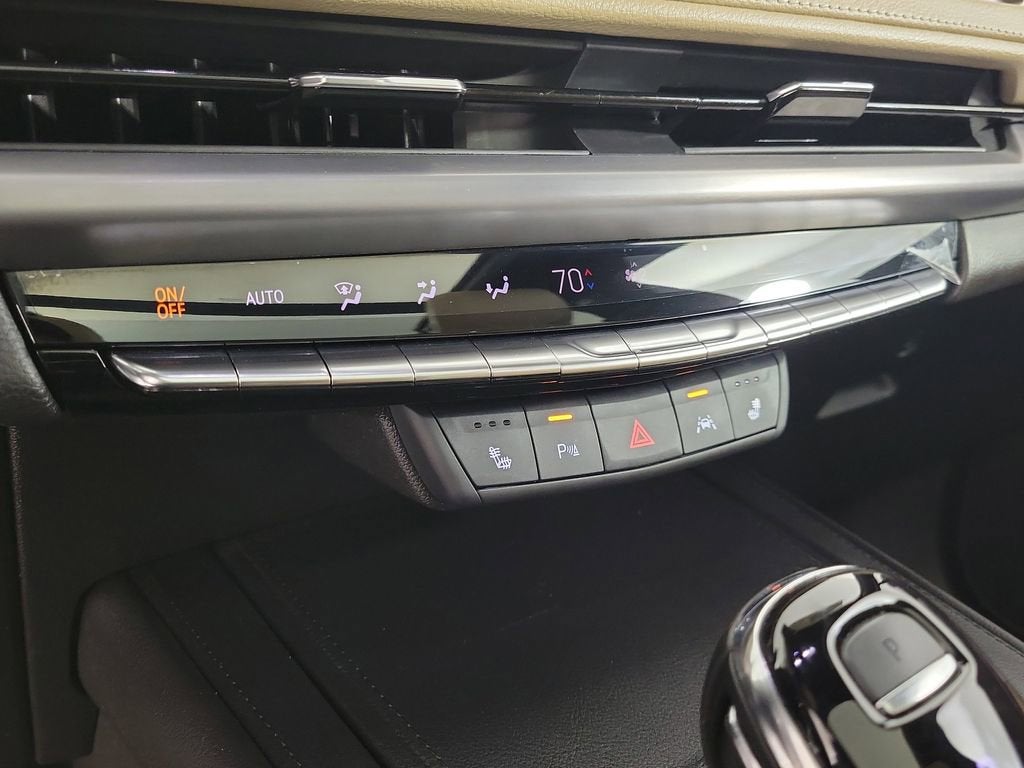 2024 Cadillac XT4 Luxury