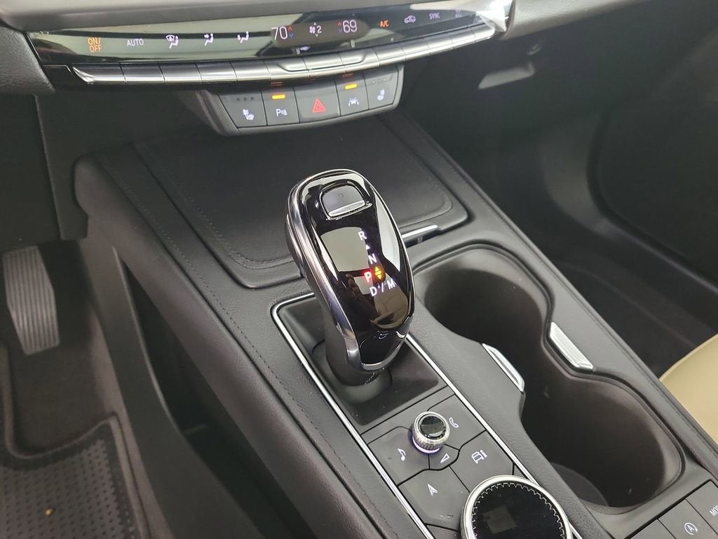 2024 Cadillac XT4 Luxury