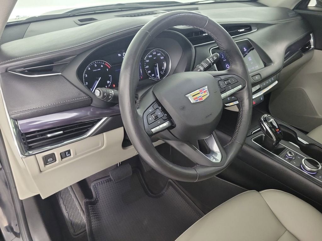 2023 Cadillac XT4 Luxury