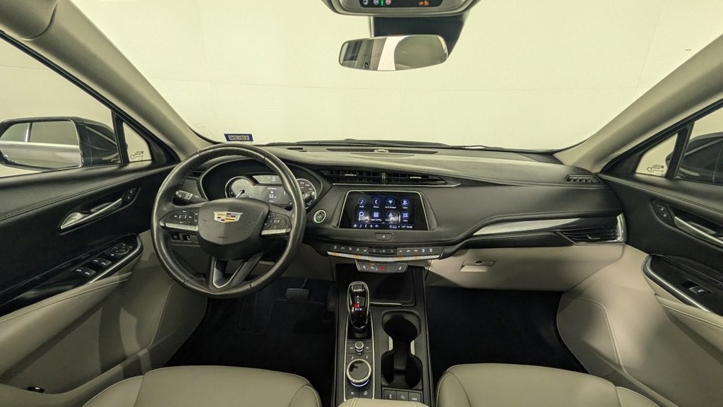 2023 Cadillac XT4 Luxury