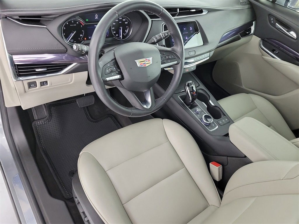 2023 Cadillac XT4 Luxury