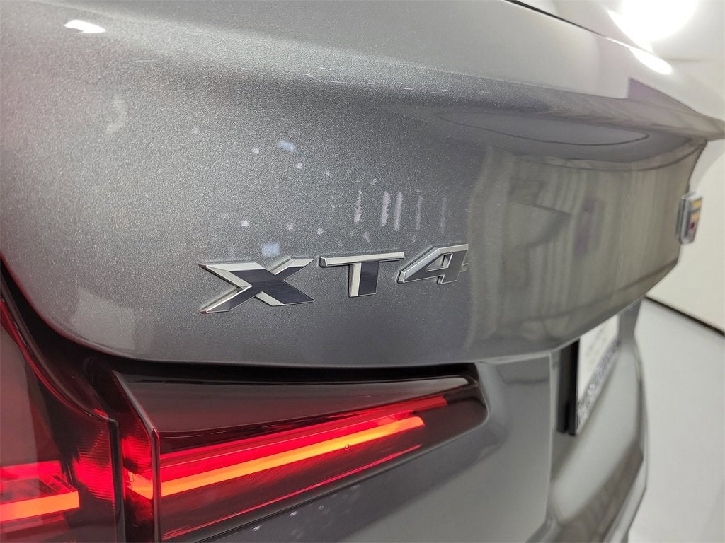 2023 Cadillac XT4 Luxury