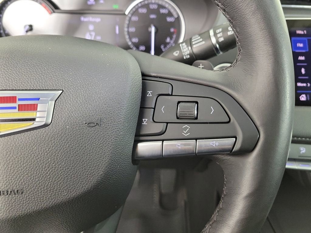 2023 Cadillac XT4 Luxury