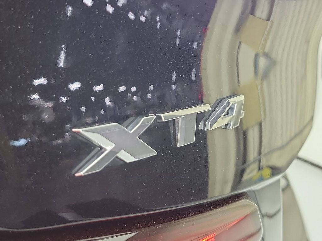 2023 Cadillac XT4 Luxury