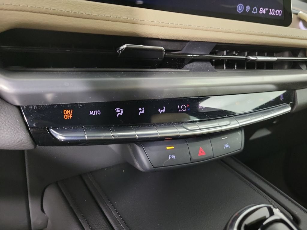 2024 Cadillac XT4 Luxury
