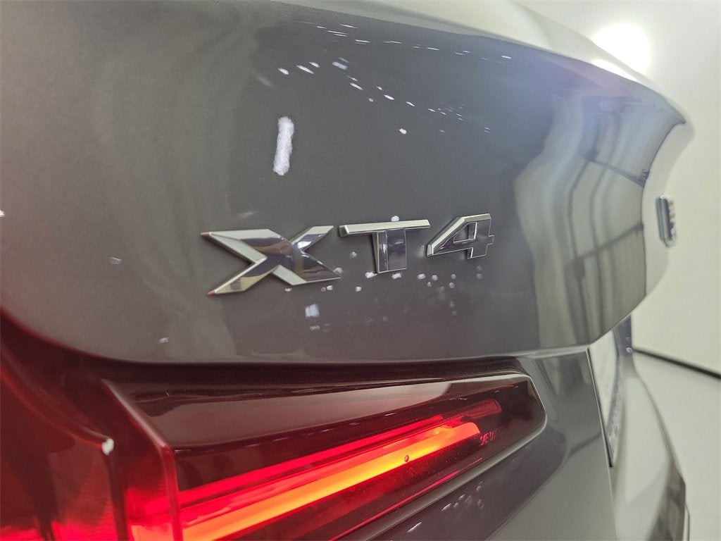 2023 Cadillac XT4 Luxury