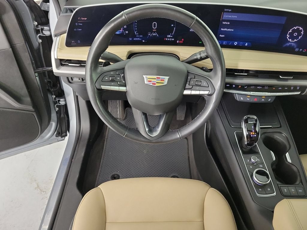 2024 Cadillac XT4 Luxury