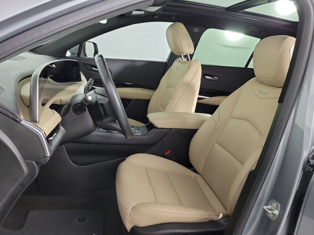 2024 Cadillac XT4 Luxury