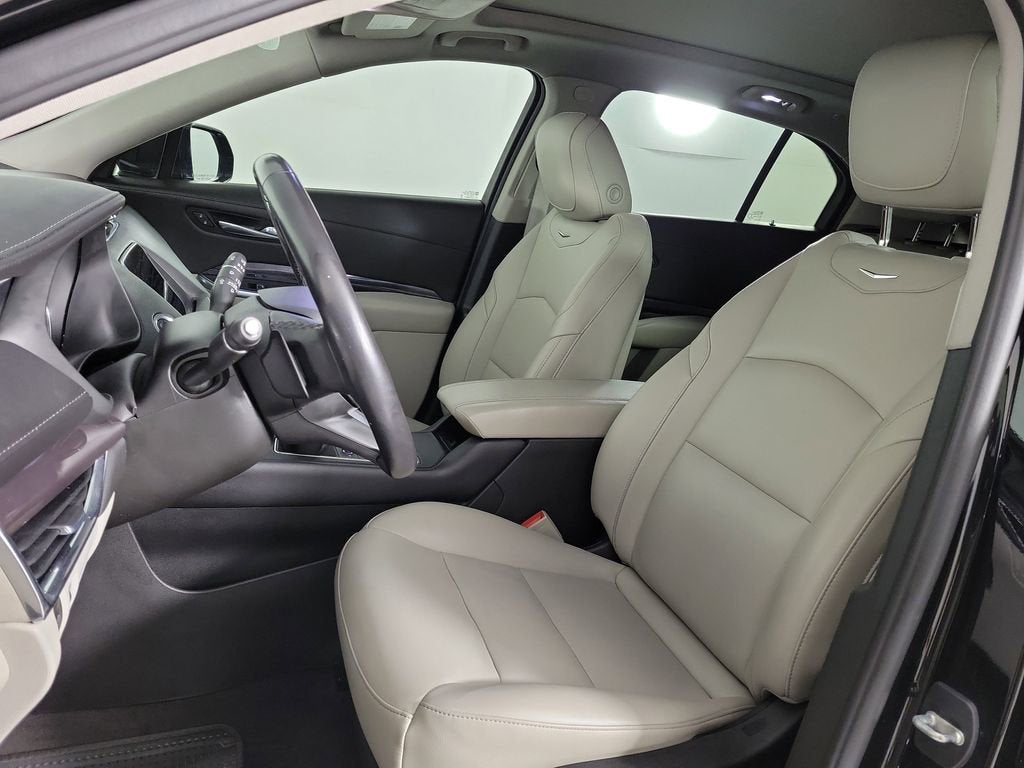 2021 Cadillac XT4 FWD Luxury