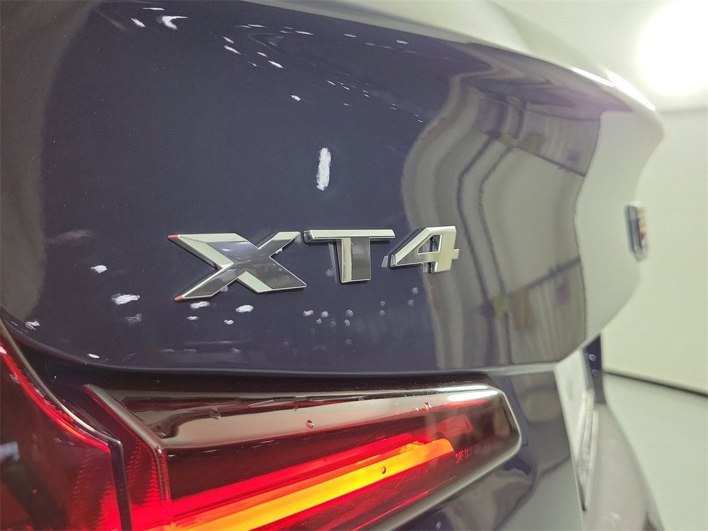 2025 Cadillac XT4 Premium Luxury
