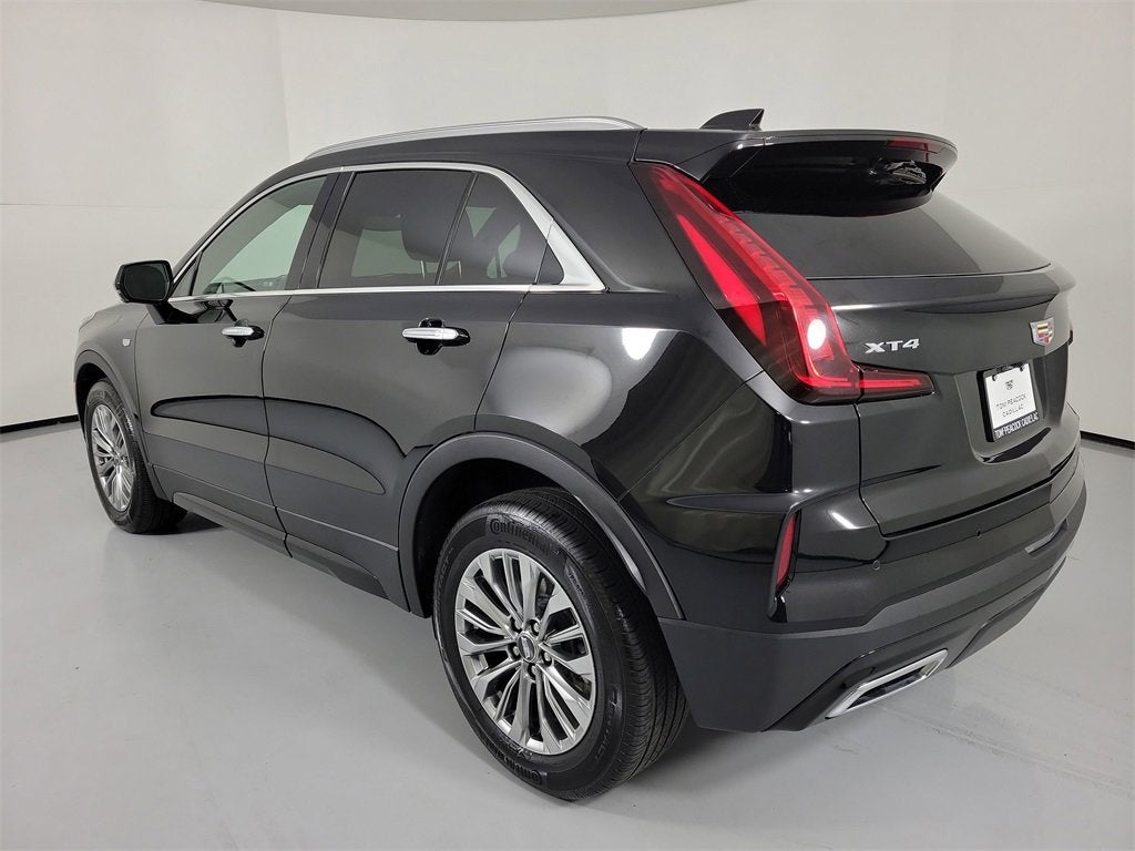 2025 Cadillac XT4 Premium Luxury