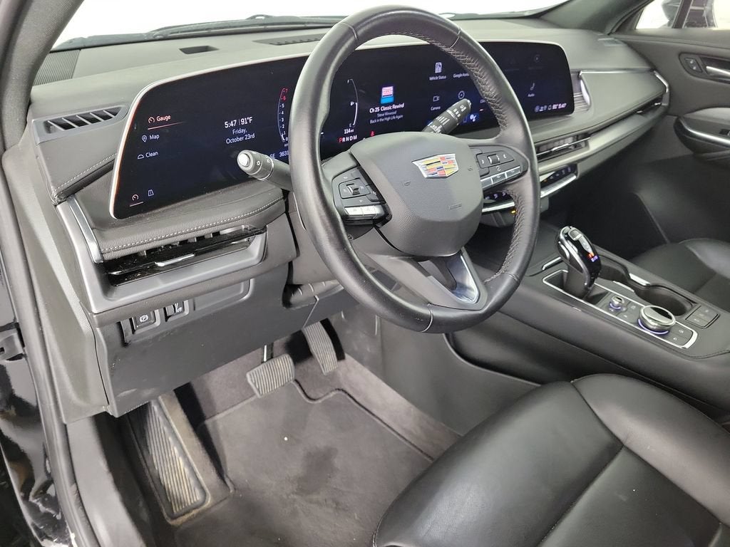 2025 Cadillac XT4 Premium Luxury