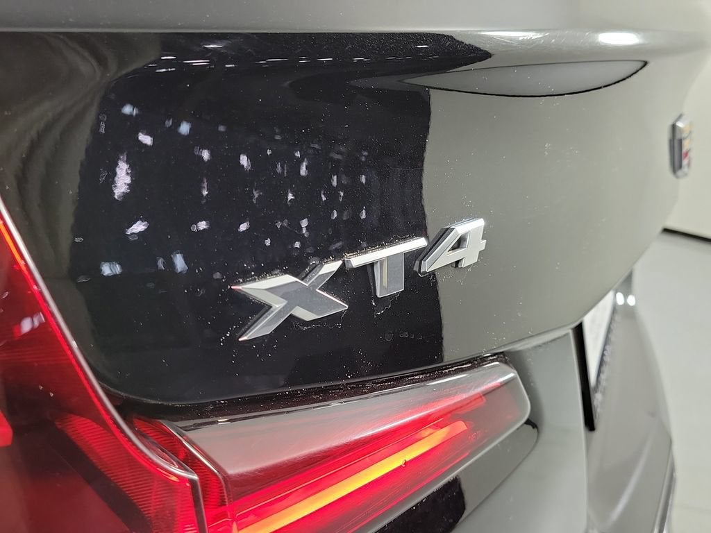 2025 Cadillac XT4 Premium Luxury