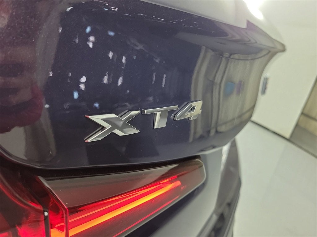 2025 Cadillac XT4 Premium Luxury