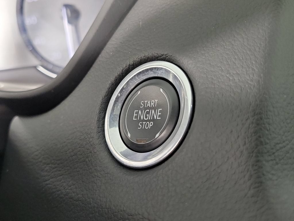 2023 Cadillac XT4 FWD Premium Luxury