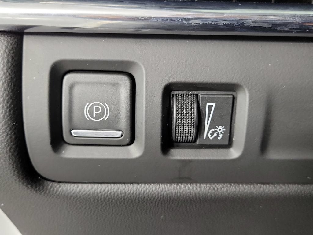 2023 Cadillac XT4 FWD Premium Luxury