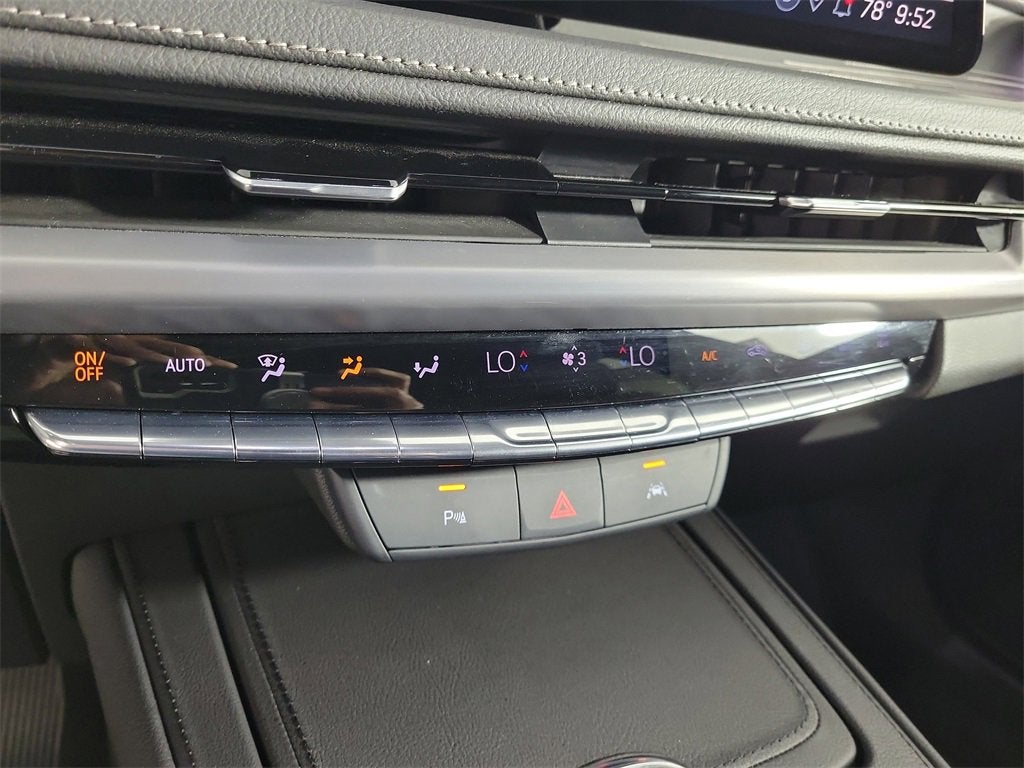 2025 Cadillac XT4 Premium Luxury