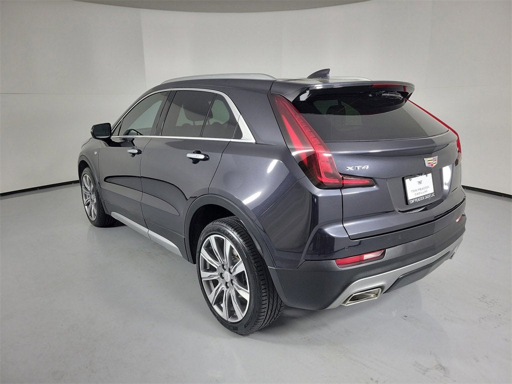 2023 Cadillac XT4 Premium Luxury