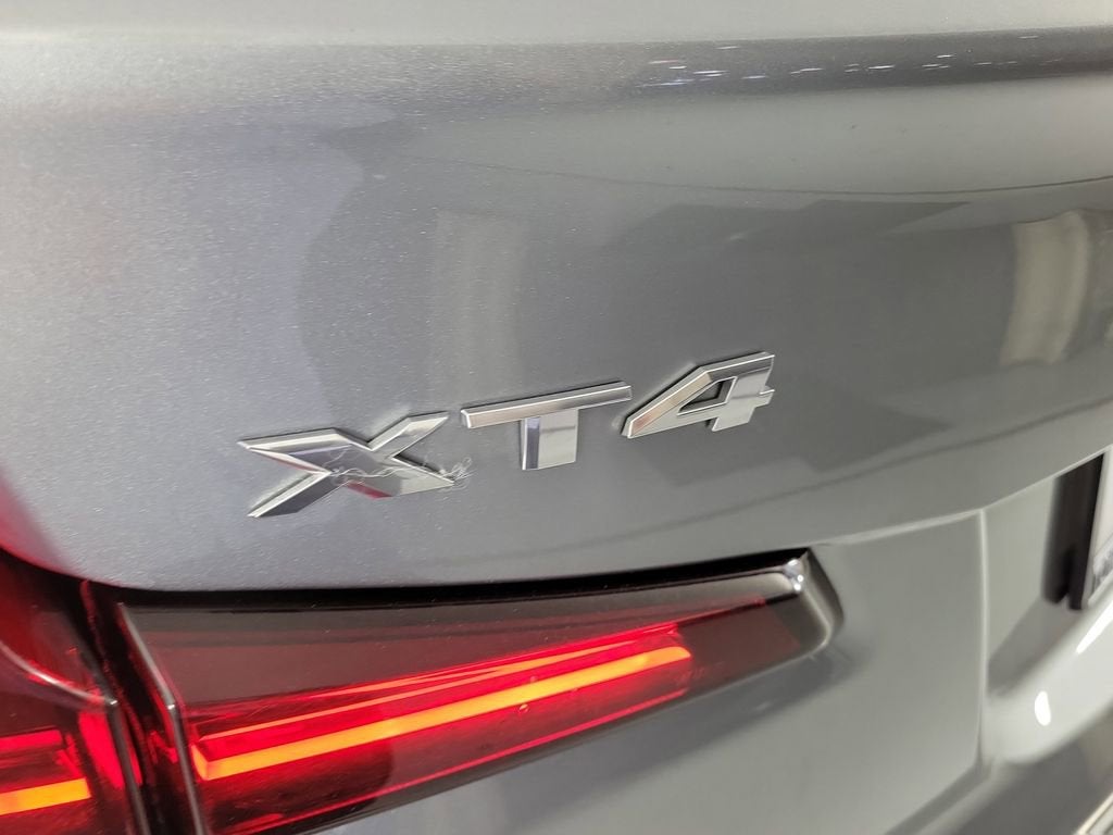 2025 Cadillac XT4 Premium Luxury