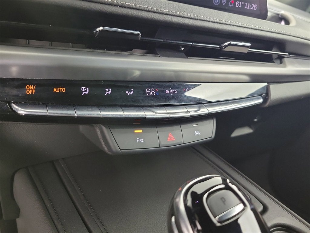 2025 Cadillac XT4 Premium Luxury