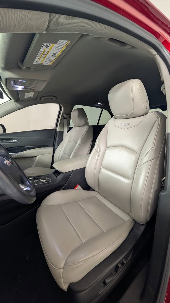 2021 Cadillac XT4 FWD Premium Luxury