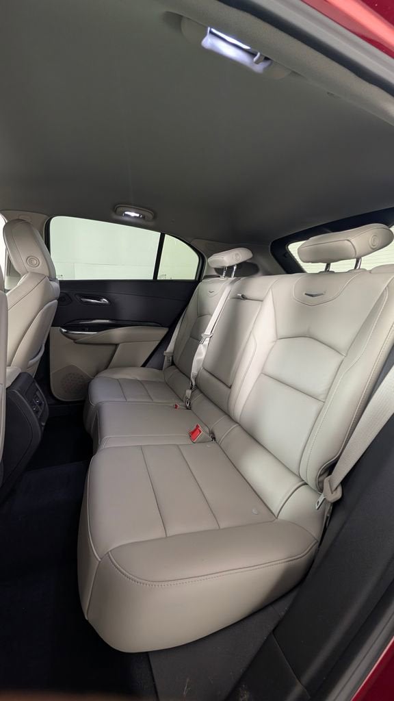 2021 Cadillac XT4 FWD Premium Luxury