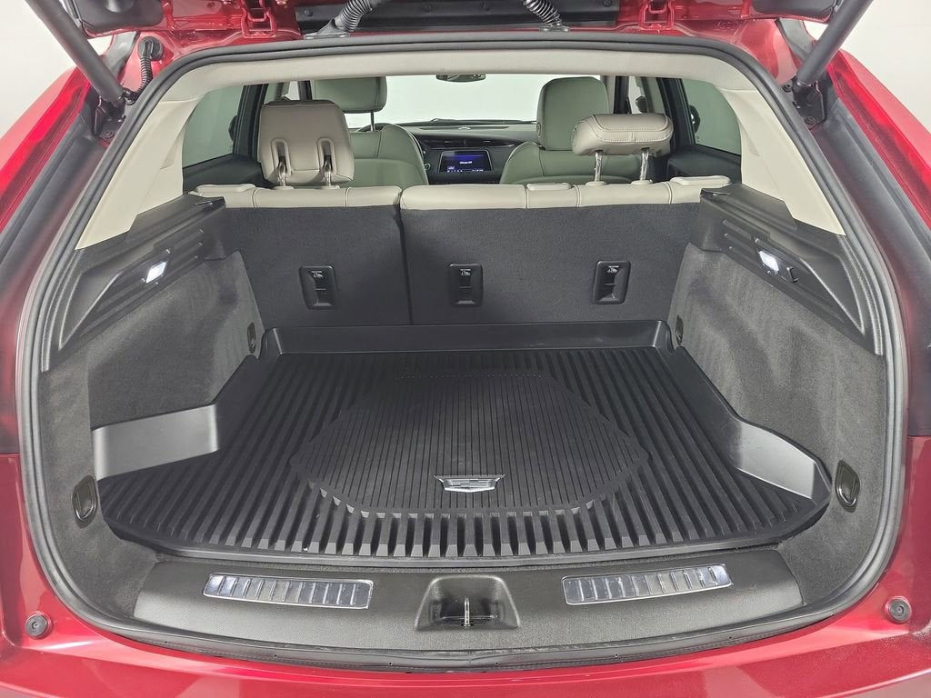 2021 Cadillac XT4 FWD Premium Luxury