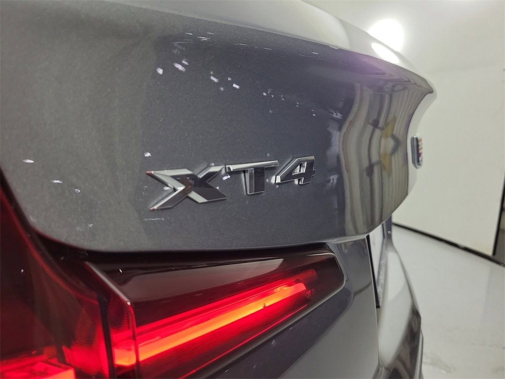 2025 Cadillac XT4 Premium Luxury