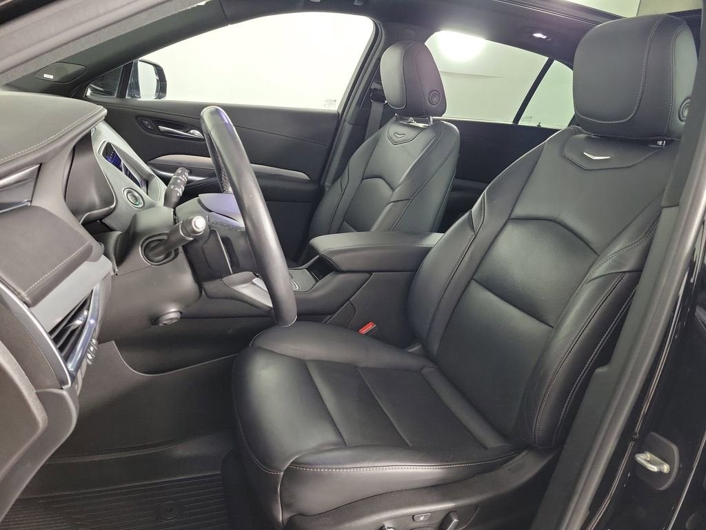 2021 Cadillac XT4 Premium Luxury