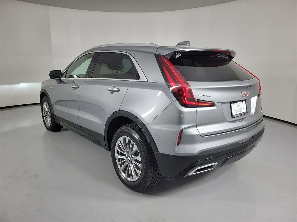 2025 Cadillac XT4 Premium Luxury