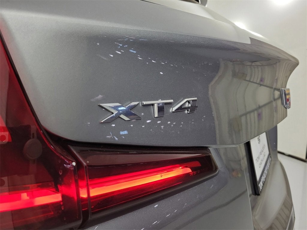 2025 Cadillac XT4 Premium Luxury