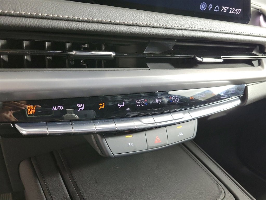 2025 Cadillac XT4 Premium Luxury