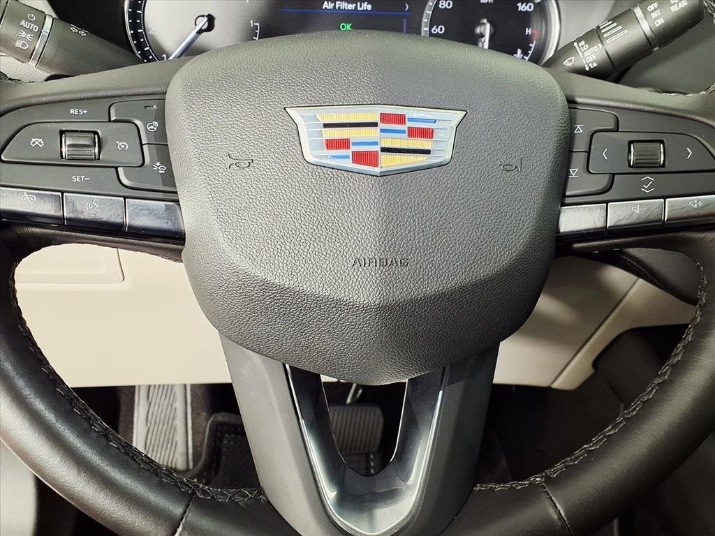 2023 Cadillac XT4 Premium Luxury