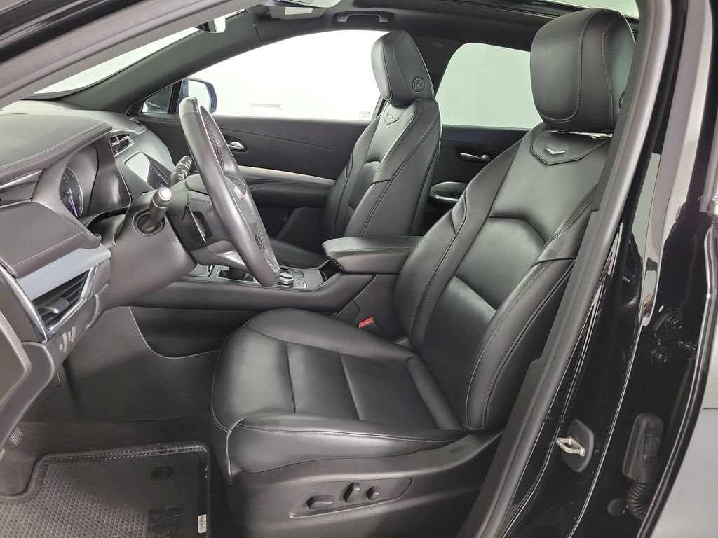 2023 Cadillac XT4 AWD Premium Luxury