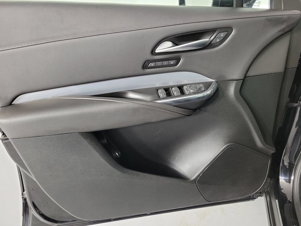 2023 Cadillac XT4 AWD Premium Luxury