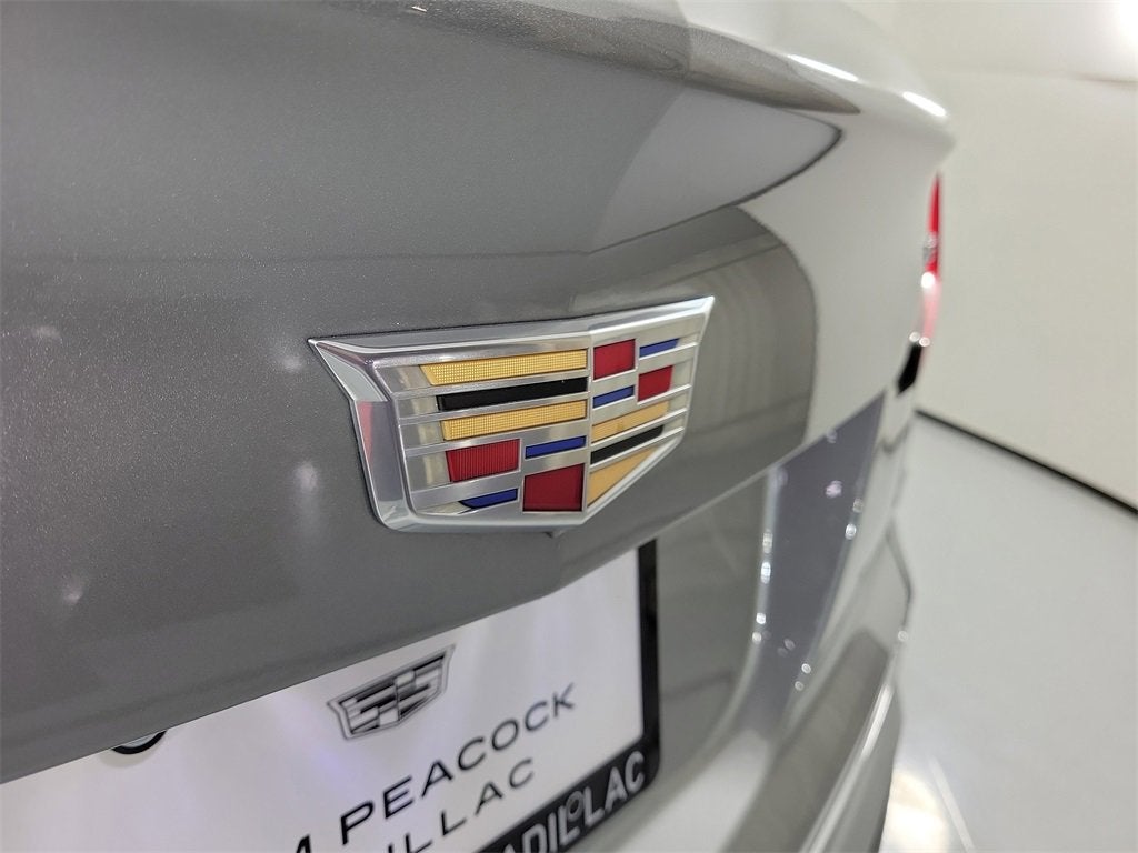 2025 Cadillac XT4 Premium Luxury