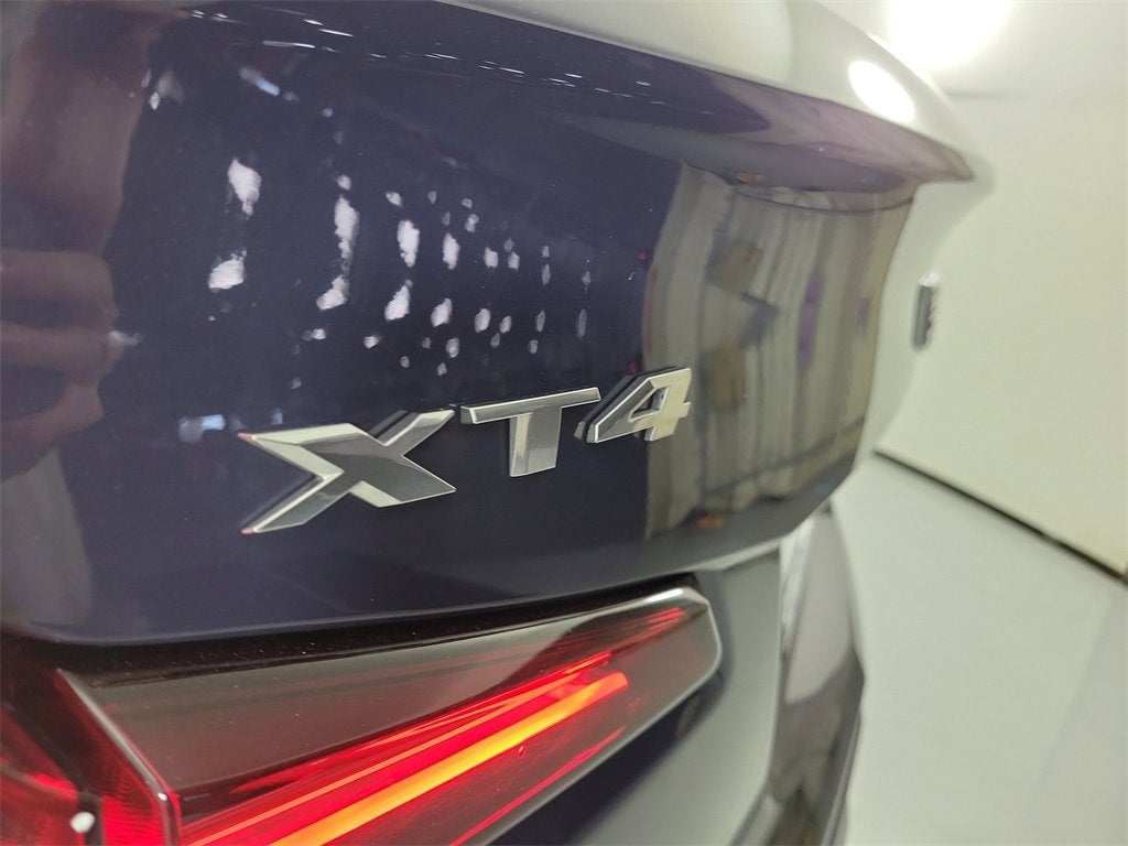 2025 Cadillac XT4 Premium Luxury