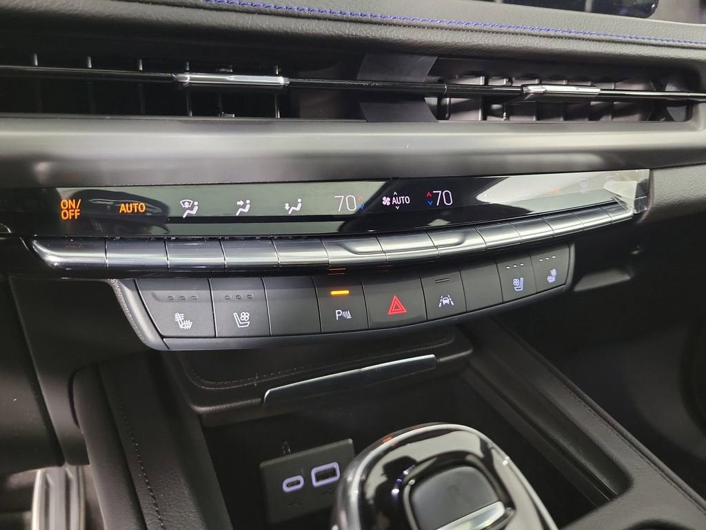 2024 Cadillac XT4 Sport
