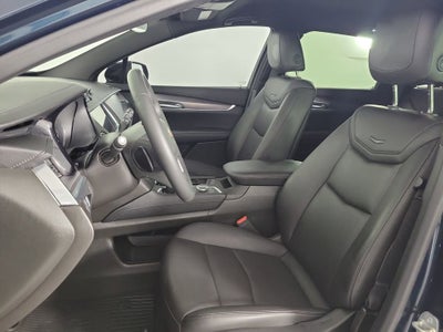 2024 Cadillac XT5 Luxury