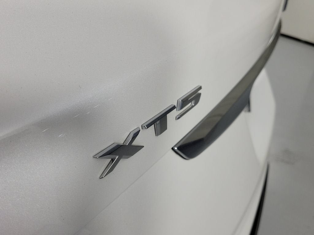 2024 Cadillac XT5 Luxury