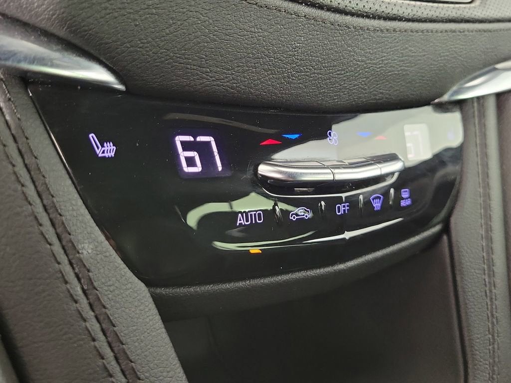 2023 Cadillac XT5 Luxury