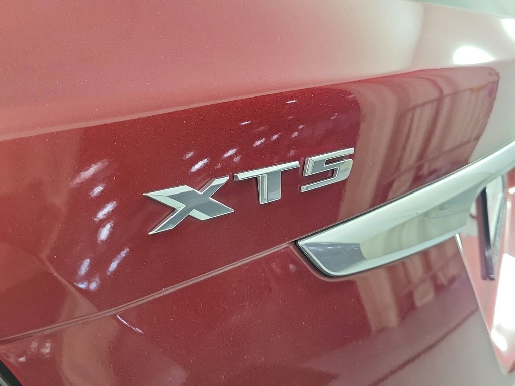 2023 Cadillac XT5 Luxury