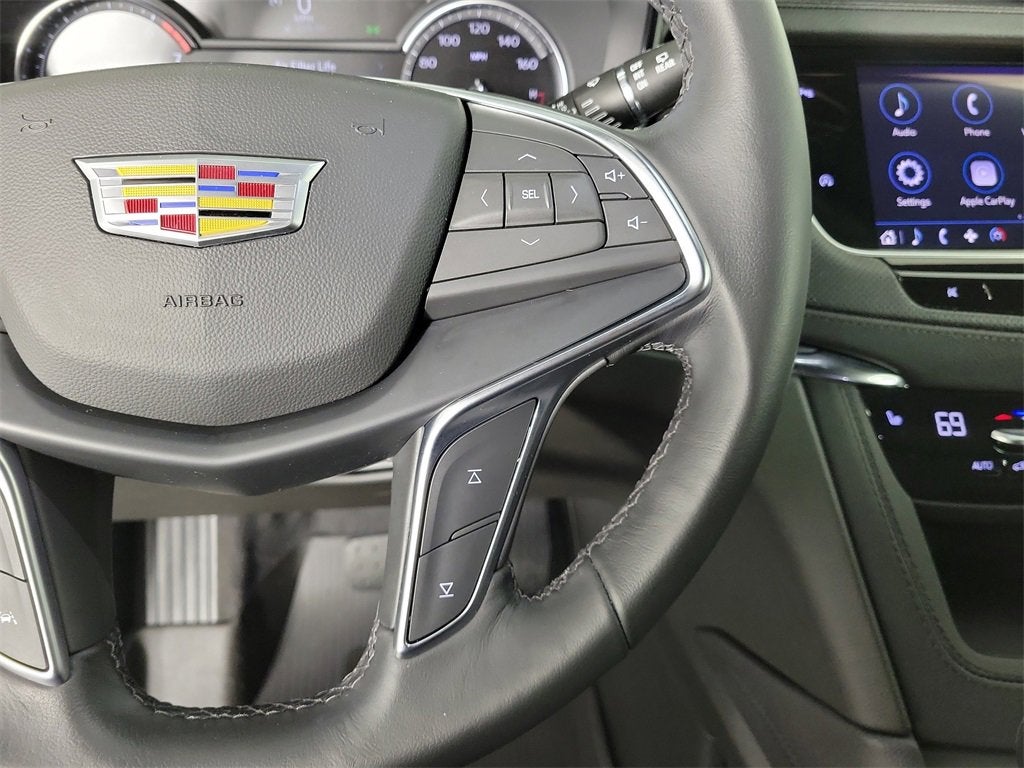 2023 Cadillac XT5 Luxury